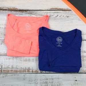 So “The Perfect” lot of 2 Long Sleeve Tees Juniors